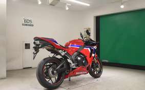 HONDA CBR600RR 2024 PC40