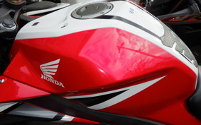 HONDA CBR150R