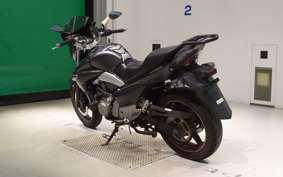 SUZUKI GSR250 2001