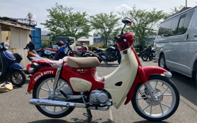 HONDA  SUPER CUB 110 HELLO KITTY - JA59