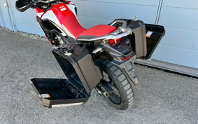 HONDA CRF1000L AFRICA TWIN 2016 SD04
