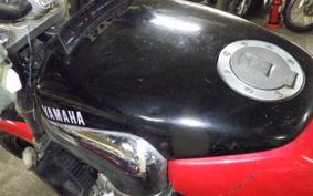 YAMAHA FZX750 2AK