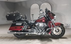 HARLEY FLHTCUSE 1800CVO PR8