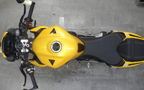 TRIUMPH STREET TRIPLE RS 2023