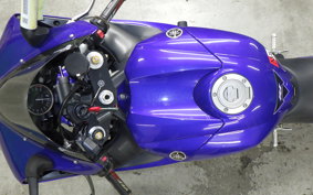 YAMAHA YZF-R1 2005