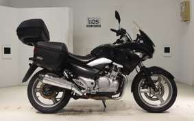 SUZUKI GSR250S