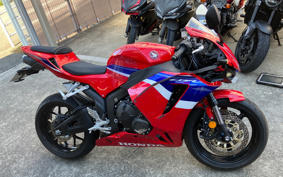 HONDA CBR600RR ABS 2025 PC40