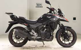 SUZUKI Vｽﾄﾛｰﾑ250A 2013