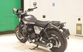 MOTO GUZZI V9 BOBBER 2024