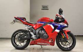 HONDA CBR600RR 2024 PC40