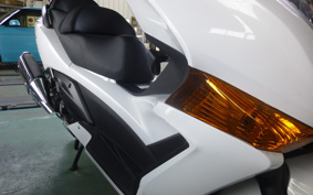 HONDA SILVERWING400GT 2015 NF03
