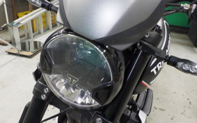 TRIUMPH TRIDENT 660 2023