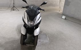 YAMAHA TRICITY 125 SE82J