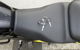 SUZUKI Vストローム250SX