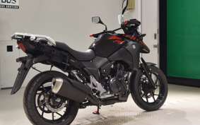 SUZUKI Vｽﾄﾛｰﾑ250 2004