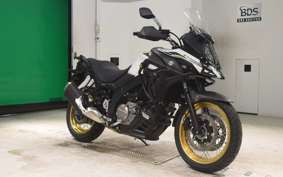 SUZUKI Vｽﾄﾛｰﾑ650XTA 2023 C733M