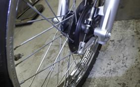 SUZUKI TS185 2001