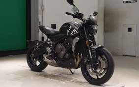TRIUMPH TRIDENT 660 2023