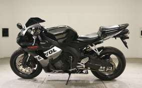 HONDA CBR1000RR 2006 SC57
