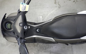 YAMAHA N-MAX SE86J