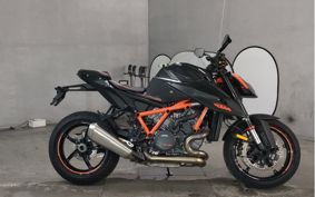 KTM 1290 SUPER  DUKE R V3940