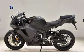 HONDA CBR600RR 2025 PC40