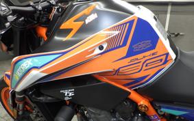 KTM 890 DUKE R 2022