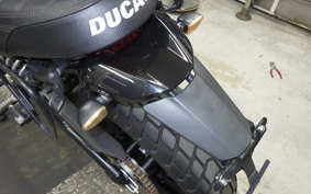 DUCATI SCRAMBLER SIXTY2 2018