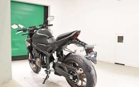 HONDA CB650R E-Clutch 2026 RH17