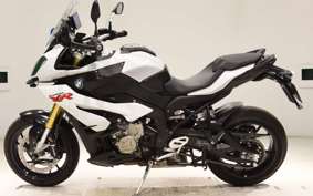 BMW S1000XR 2016