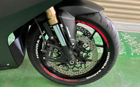KAWASAKI ZZ1100 NINJA 1993 10D007