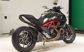 DUCATI DIAVEL Carbon 2013