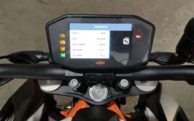 KTM 1290 SUPER DUKE R 2019 V3940