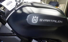 HUSQVARNA SVARTPILEN 250 2013