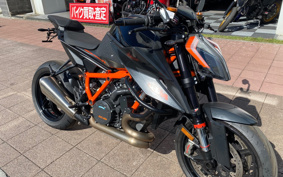 KTM 1290 SUPER DUKE R 2021 V3940