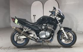 SUZUKI BANDIT1200 GV79A