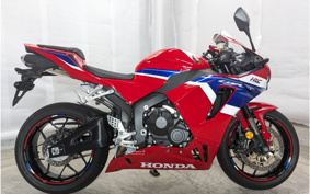 HONDA CBR600RR 2024 PC40