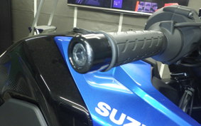SUZUKI GSX-8R 2024 EM1AA