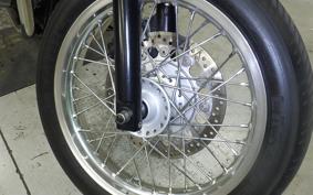 TRIUMPH THRUXTON 900
