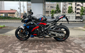 BMW M1000R 2026 0P51