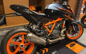 KTM 1290 SUPER DUKE R EVO V3940