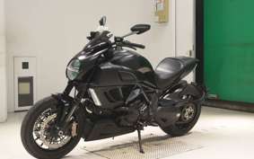 DUCATI DIAVEL 2013