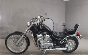 SUZUKI INTRUDER 750 VR51A