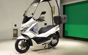 HONDA PCX125-2ﾔﾈﾂｷ 2013 JF56