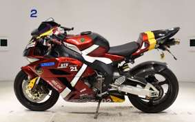 HONDA CBR1000RR 2004 SC57