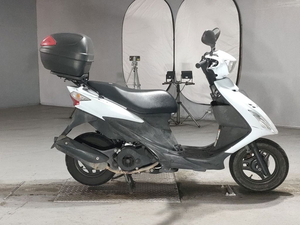 Фото Suzuki ADDRESS V125 с японского аукциона