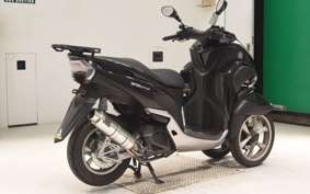 YAMAHA TRICITY 125 SE82J