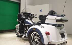 HARLEY FLHTCUTG TRIKE 2015