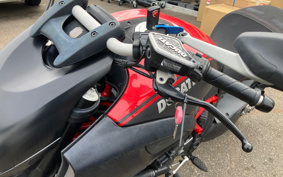 DUCATI DIAVEL CARBON