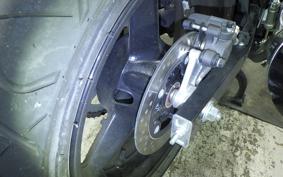 SUZUKI GSR250